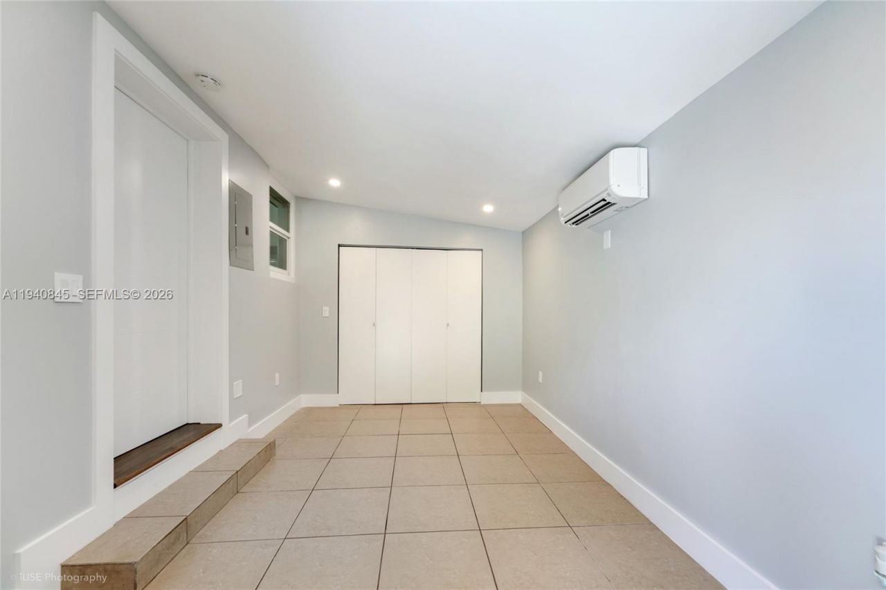 8730 NE 8th Ct, Miami, FL 33138 Photo