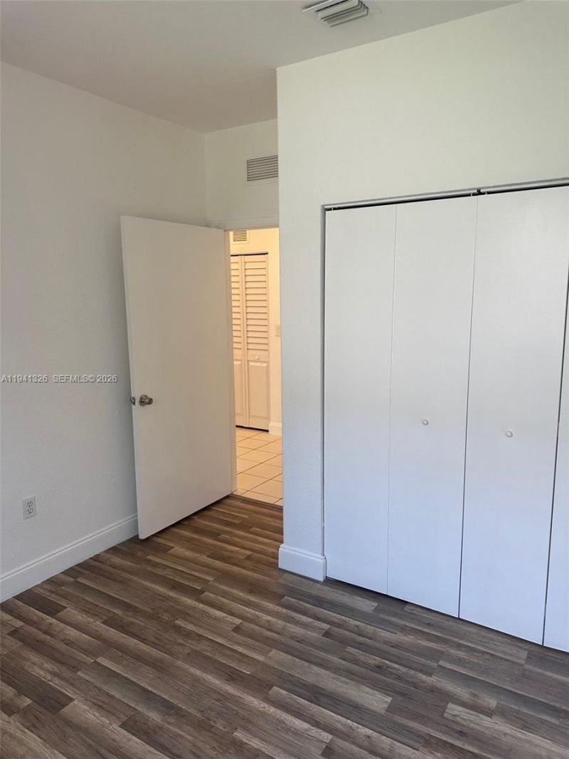 1663 SE 27th Dr, Unit 102, Homestead, FL 33035 Photo