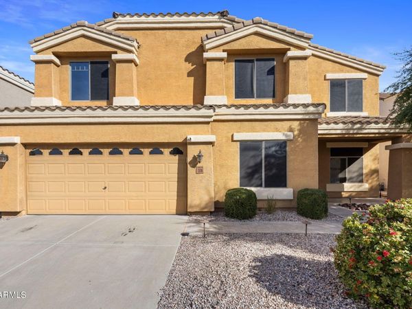 2538 E MINE CREEK Road, Phoenix, AZ 85024