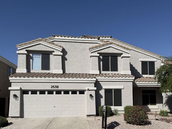 2538 E MINE CREEK Road, Phoenix, AZ 85024