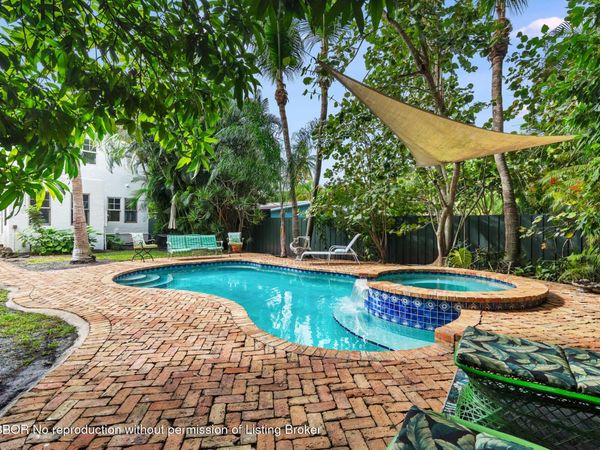 735 Kanuga Drive, West Palm Beach, FL 33401