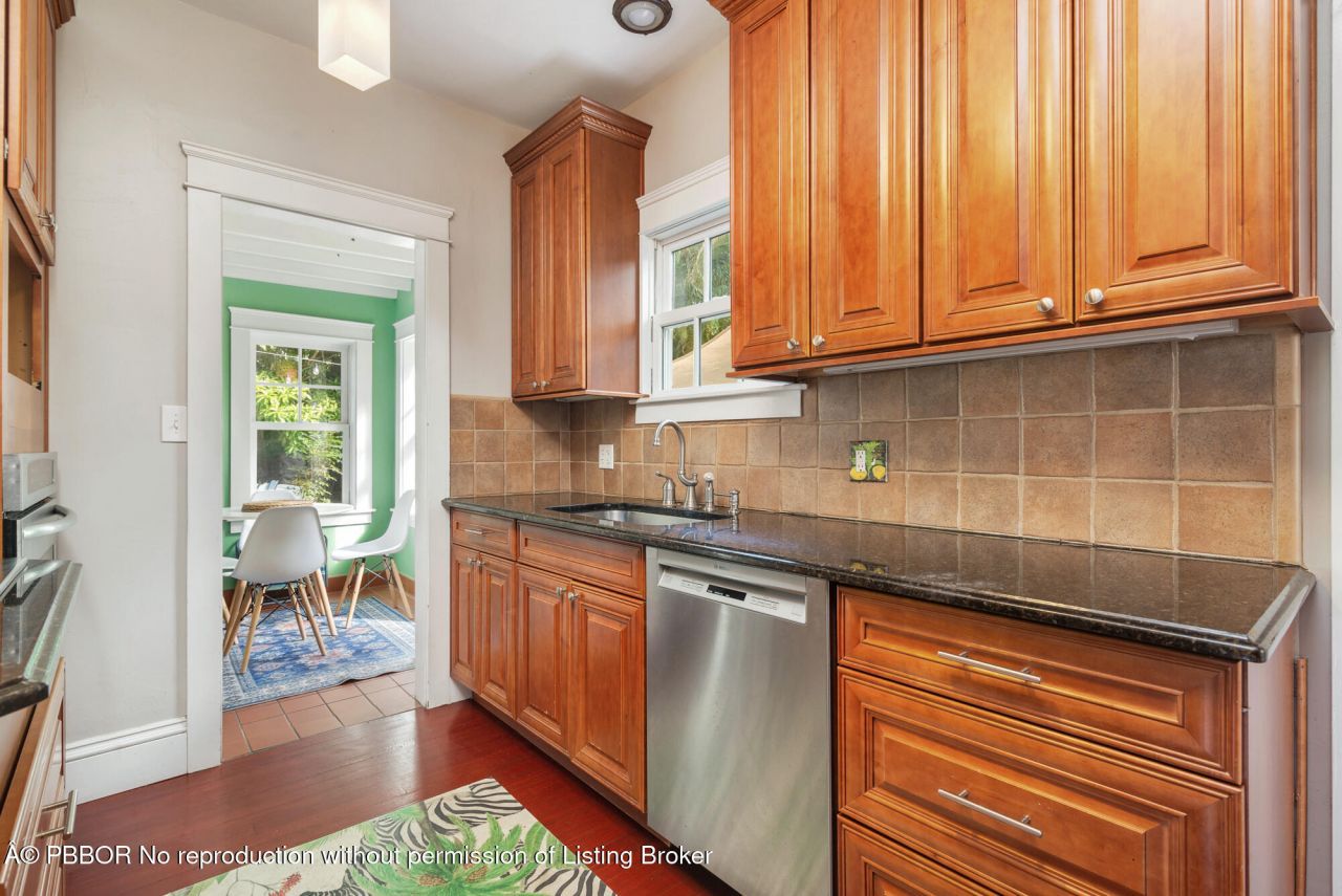 735 Kanuga Drive, West Palm Beach, FL 33401 Photo