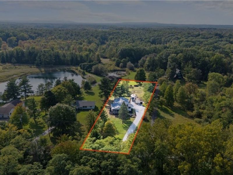 8892 Brakeman Road, Chardon, OH 44024 Photo 3