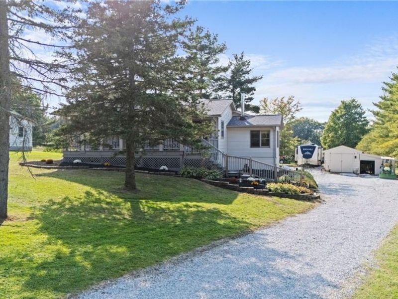 8892 Brakeman Road, Chardon, OH 44024 Photo 4