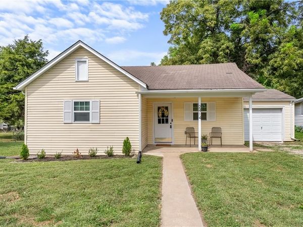 2414 Washington Street, Lexington, MO 64067