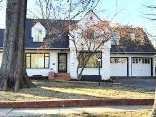 6728 Cherry Street, Kansas City, MO 64131