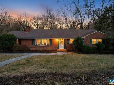 3558 SW HARTLAND RD, ROANOKE, VA 24015