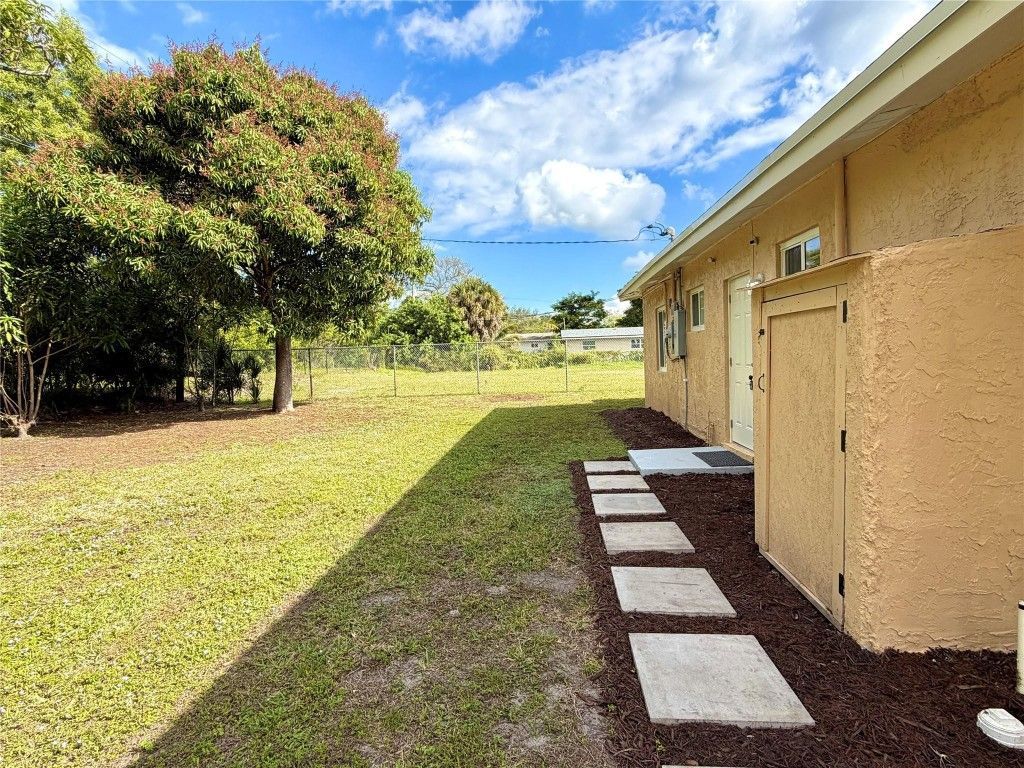 2943 NW 13th Street, Fort Lauderdale, FL 33311 Photo