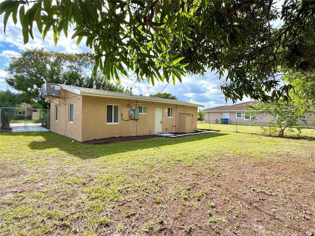 2943 NW 13th Street, Fort Lauderdale, FL 33311 Photo