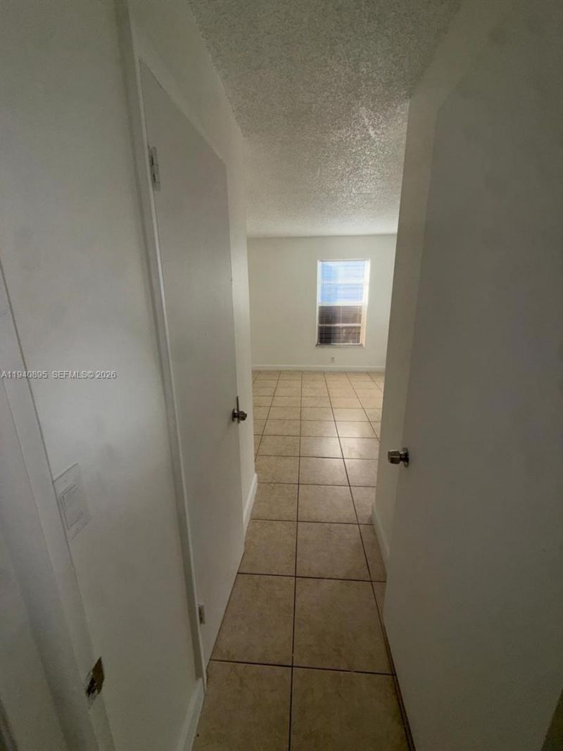 1725 W 60th St, Unit F206, Hialeah, FL 33012 Photo