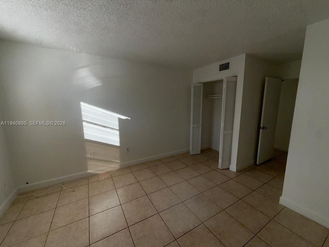 1725 W 60th St, Unit F206, Hialeah, FL 33012 Photo