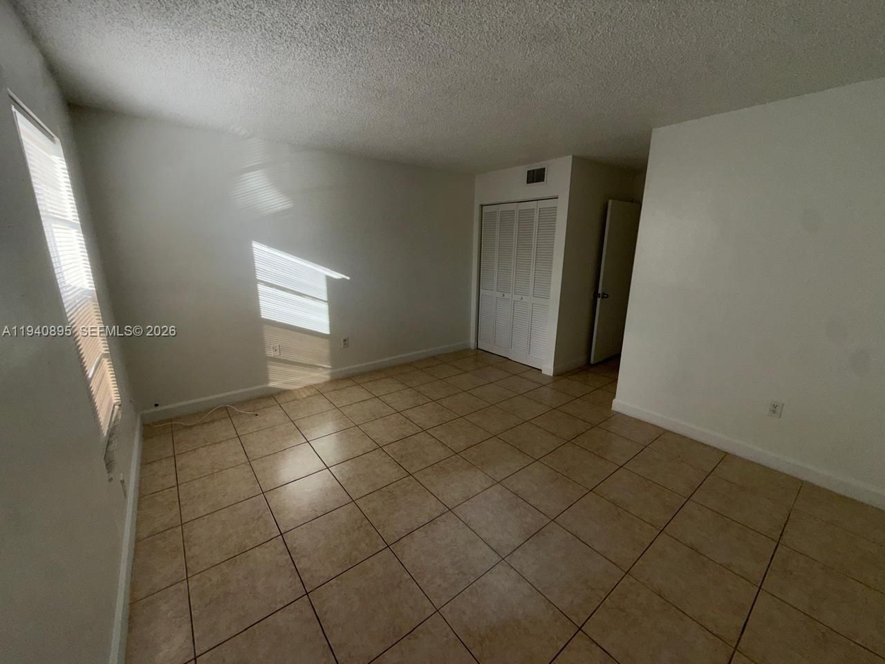 1725 W 60th St, Unit F206, Hialeah, FL 33012 Photo