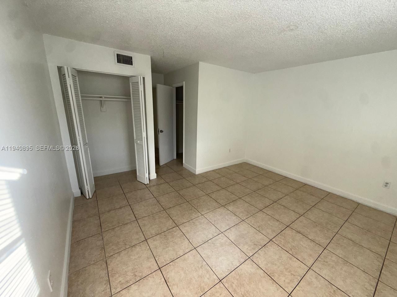 1725 W 60th St, Unit F206, Hialeah, FL 33012 Photo