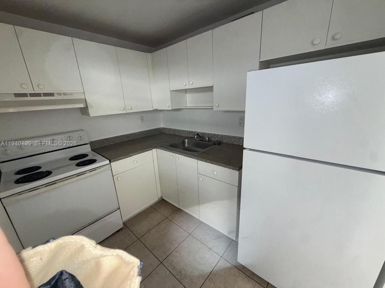 1725 W 60th St, Unit F206, Hialeah, FL 33012 Photo