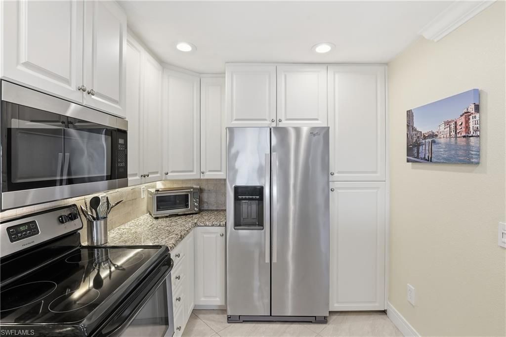 1519 Chesapeake Ave, Unit B-5, Naples, FL 34102 Photo