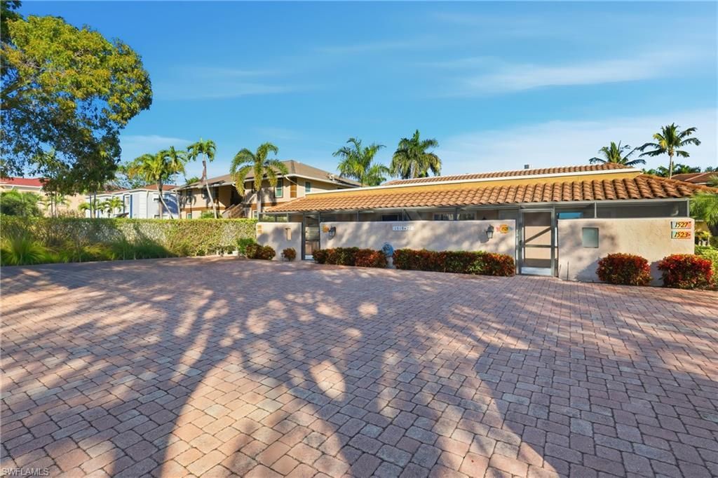 1519 Chesapeake Ave, Unit B-5, Naples, FL 34102 Photo