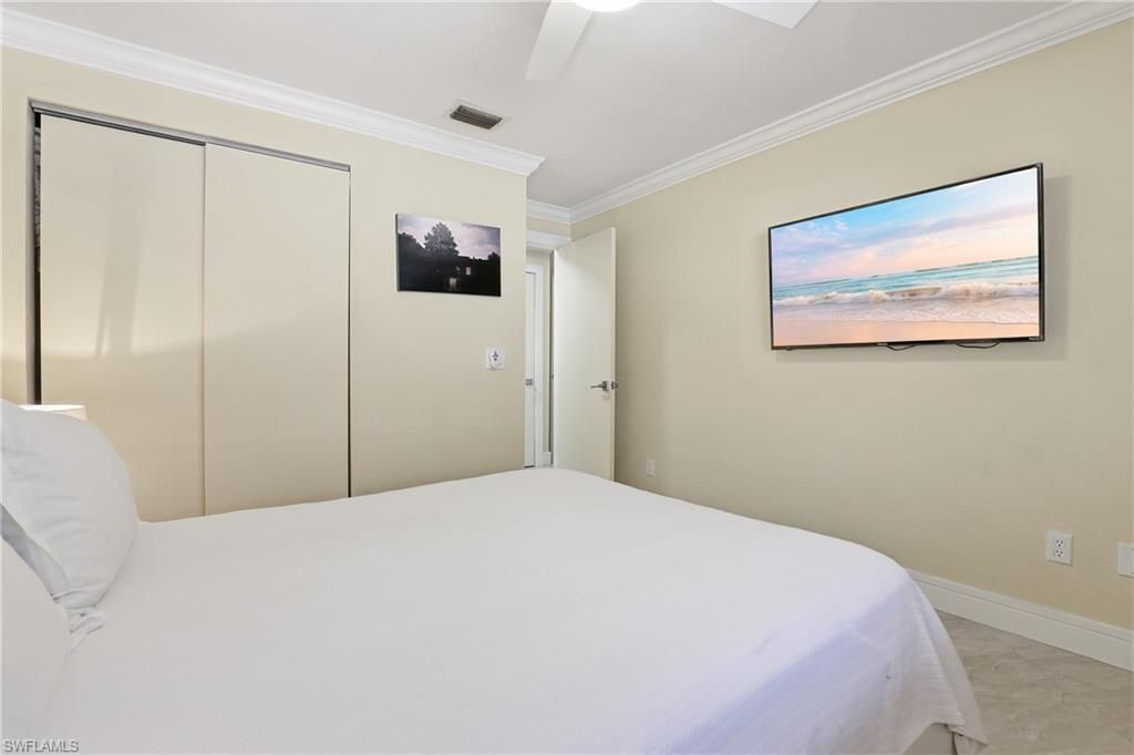 1519 Chesapeake Ave, Unit B-5, Naples, FL 34102 Photo