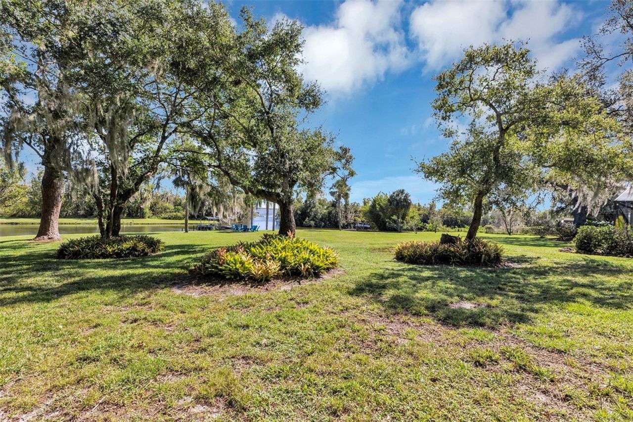 38922 Ella Drive, Lady Lake, FL 32159 Photo