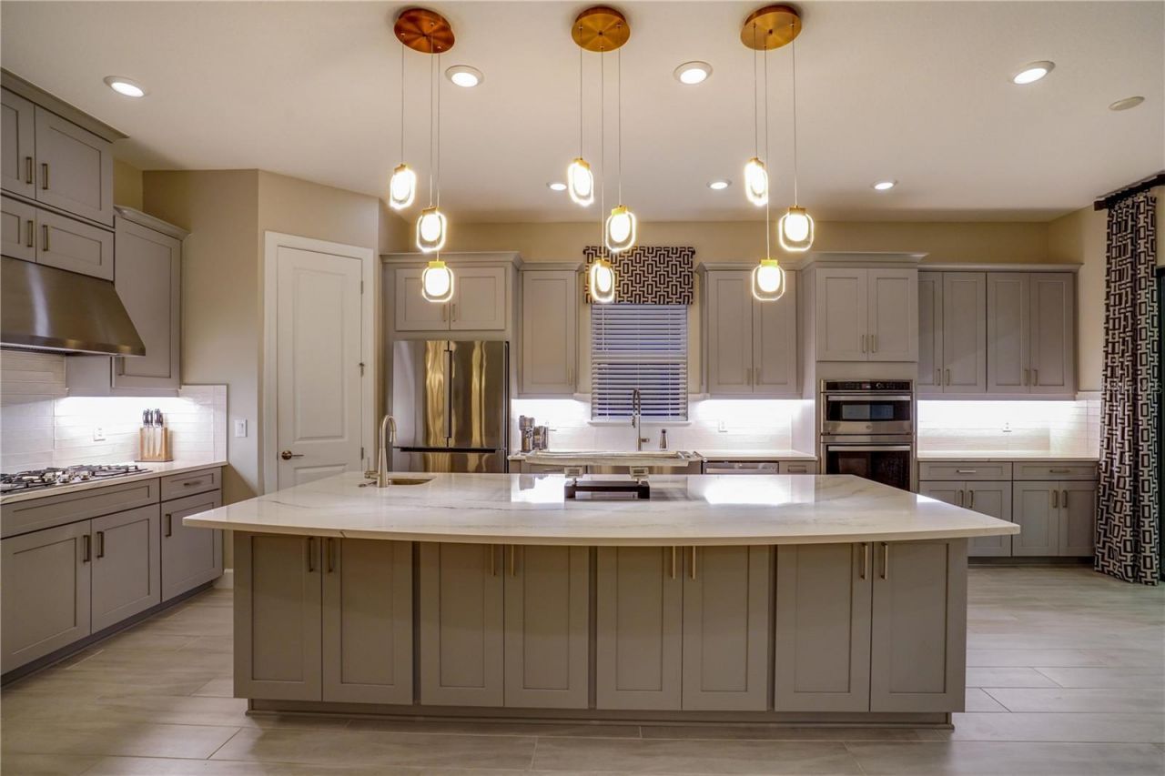 5610 Caserta Court, Palmetto, FL 34221 Photo