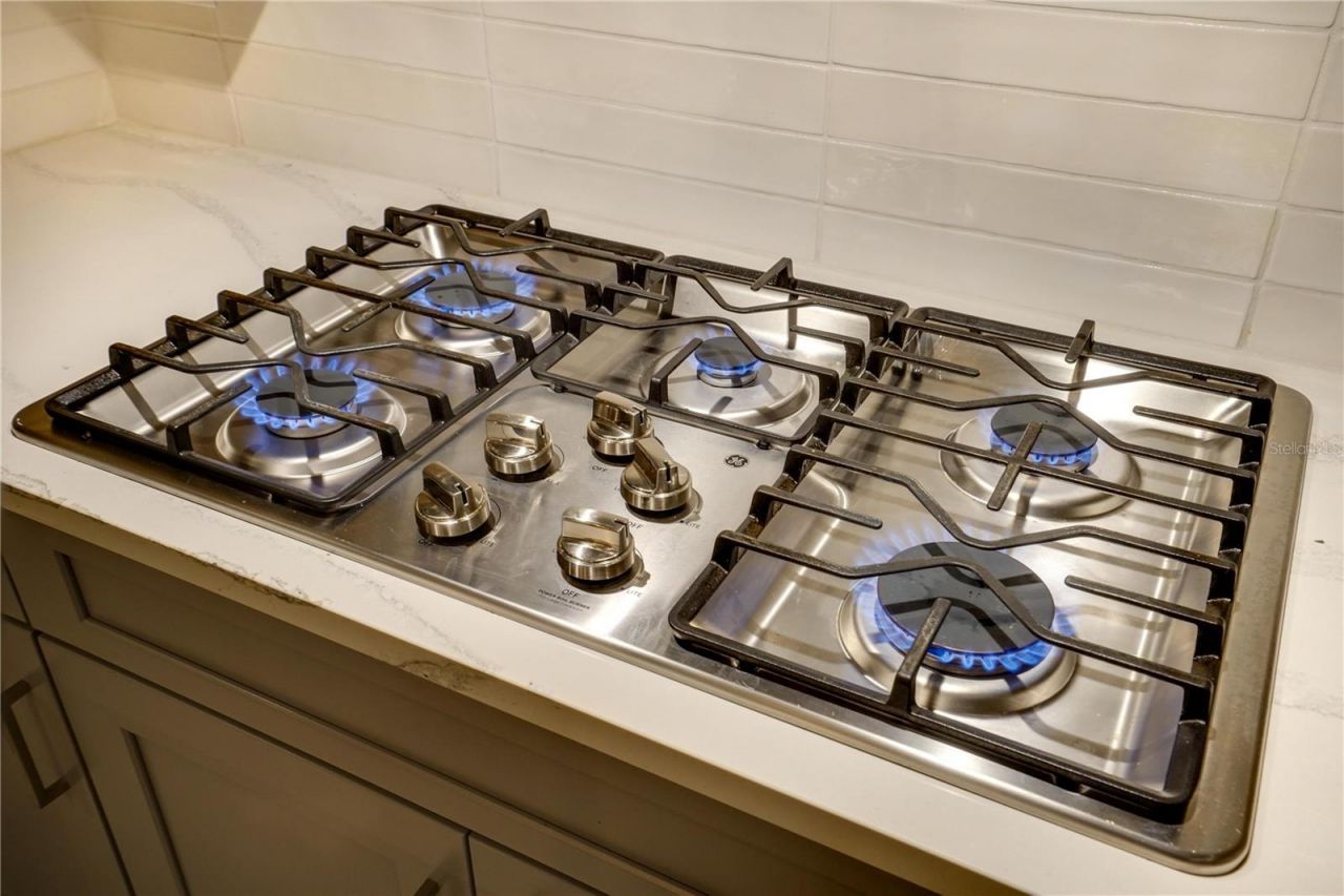 5610 Caserta Court, Palmetto, FL 34221 Photo