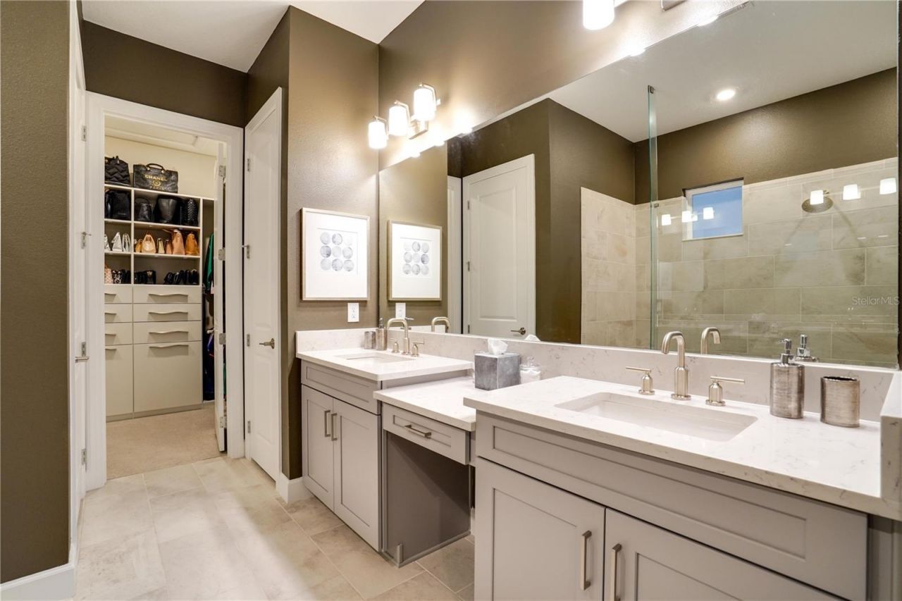 5610 Caserta Court, Palmetto, FL 34221 Photo