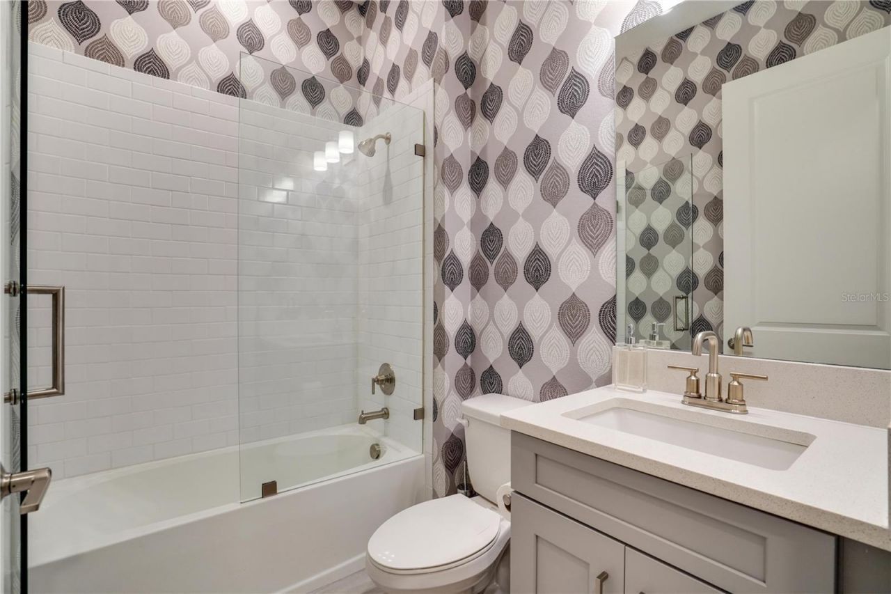 5610 Caserta Court, Palmetto, FL 34221 Photo