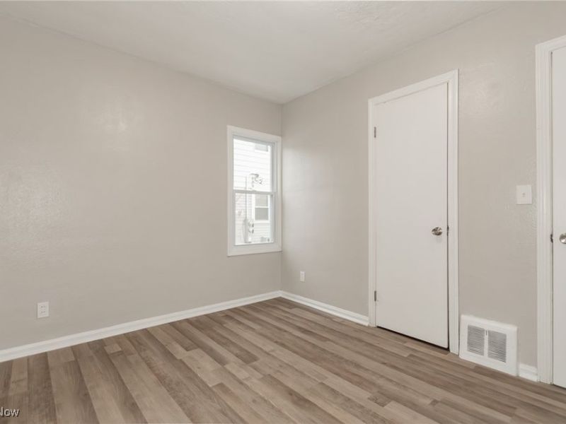 2400 Noble Road, Cleveland Heights, OH 44121 Photo 13