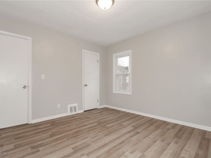 2400 Noble Road, Cleveland Heights, OH 44121 Photo 19