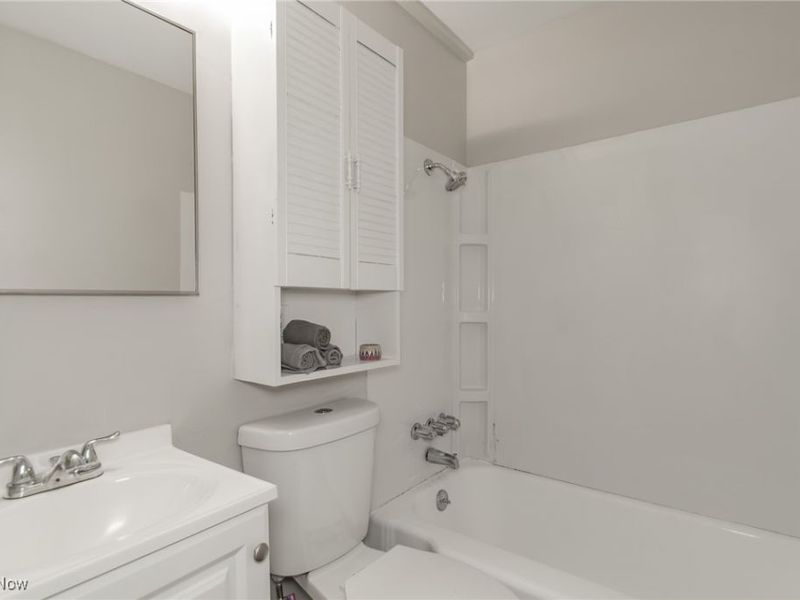 2400 Noble Road, Cleveland Heights, OH 44121 Photo 29