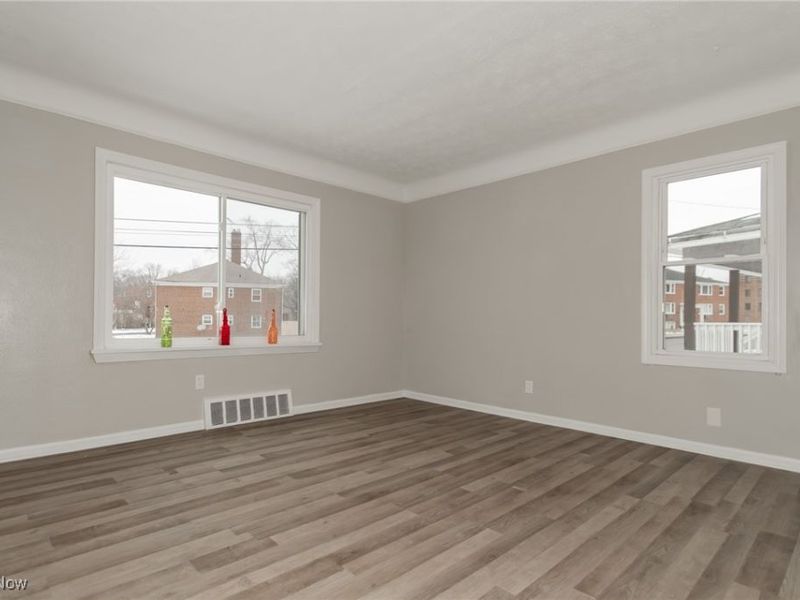 2400 Noble Road, Cleveland Heights, OH 44121 Photo 4