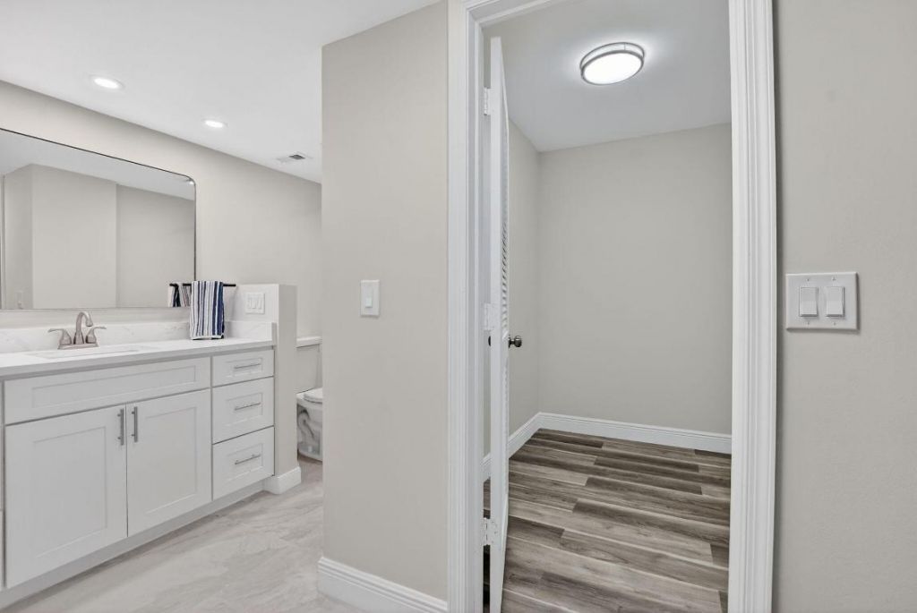 23247 Barwood Lane N, Unit 205, Boca Raton, FL 33428 Photo