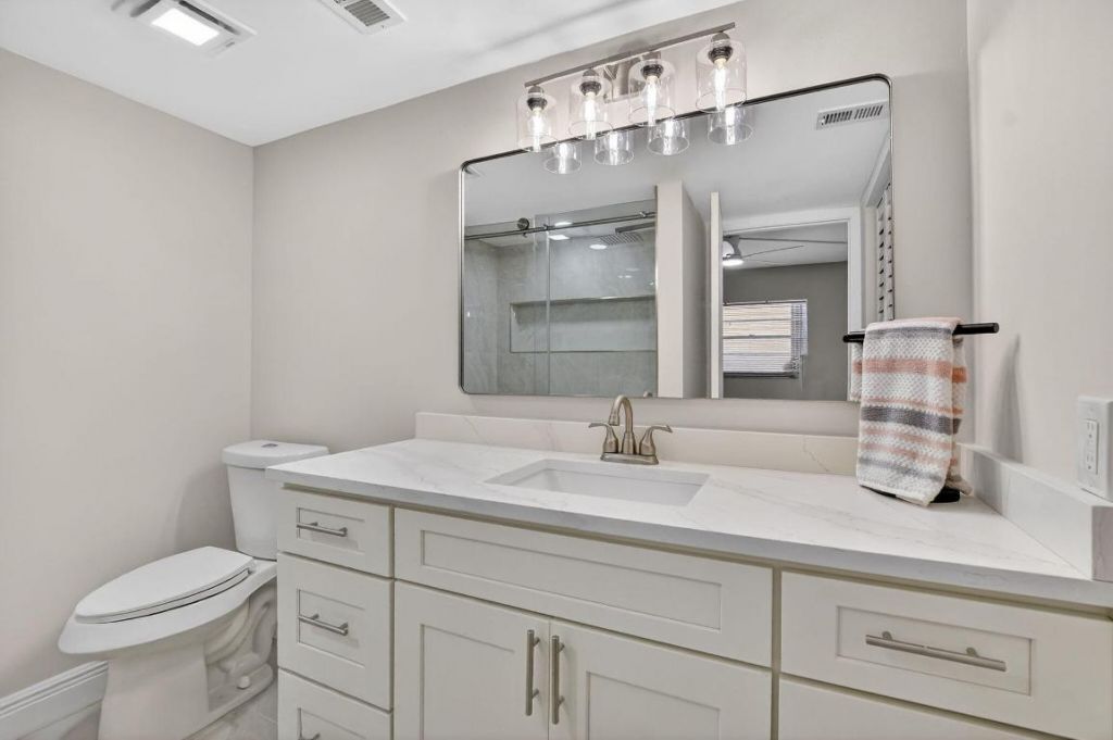 23247 Barwood Lane N, Unit 205, Boca Raton, FL 33428 Photo