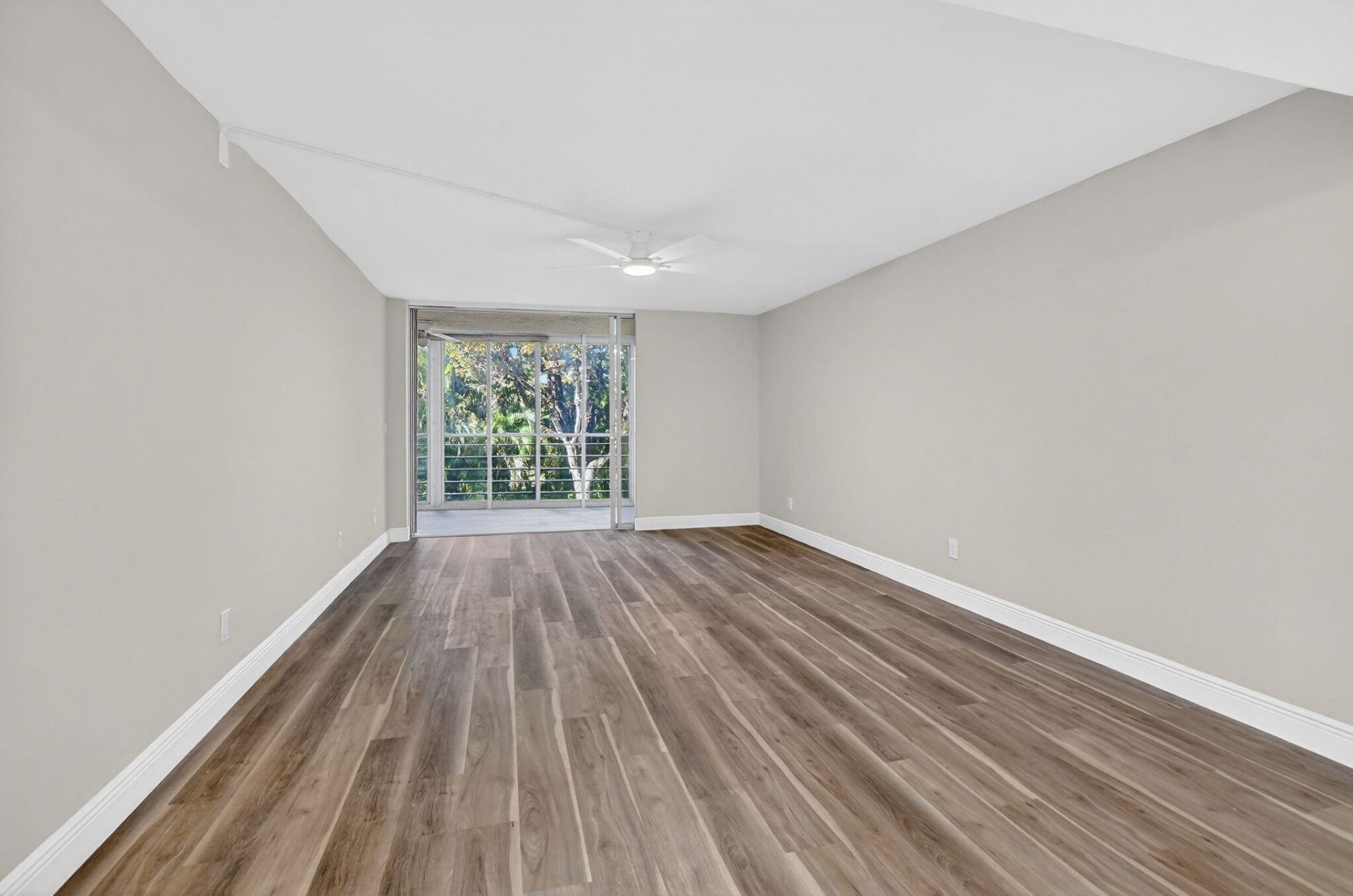 23247 Barwood Lane N, Unit 205, Boca Raton, FL 33428 Photo