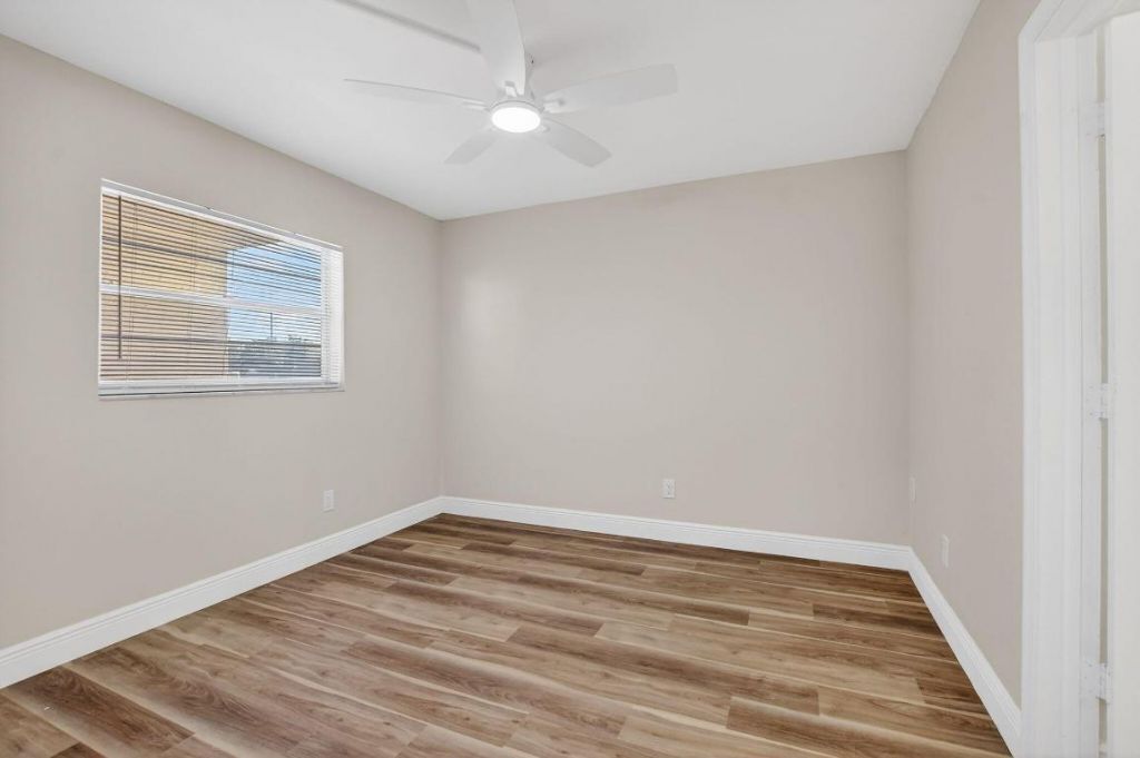 23247 Barwood Lane N, Unit 205, Boca Raton, FL 33428 Photo