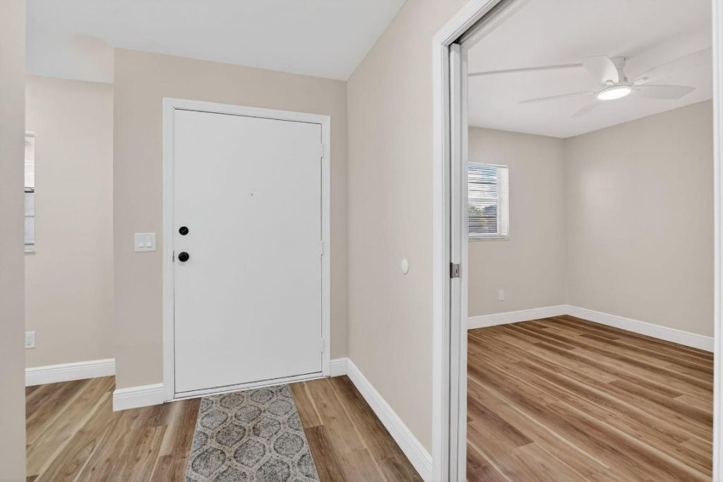 23247 Barwood Lane N, Unit 205, Boca Raton, FL 33428 Photo