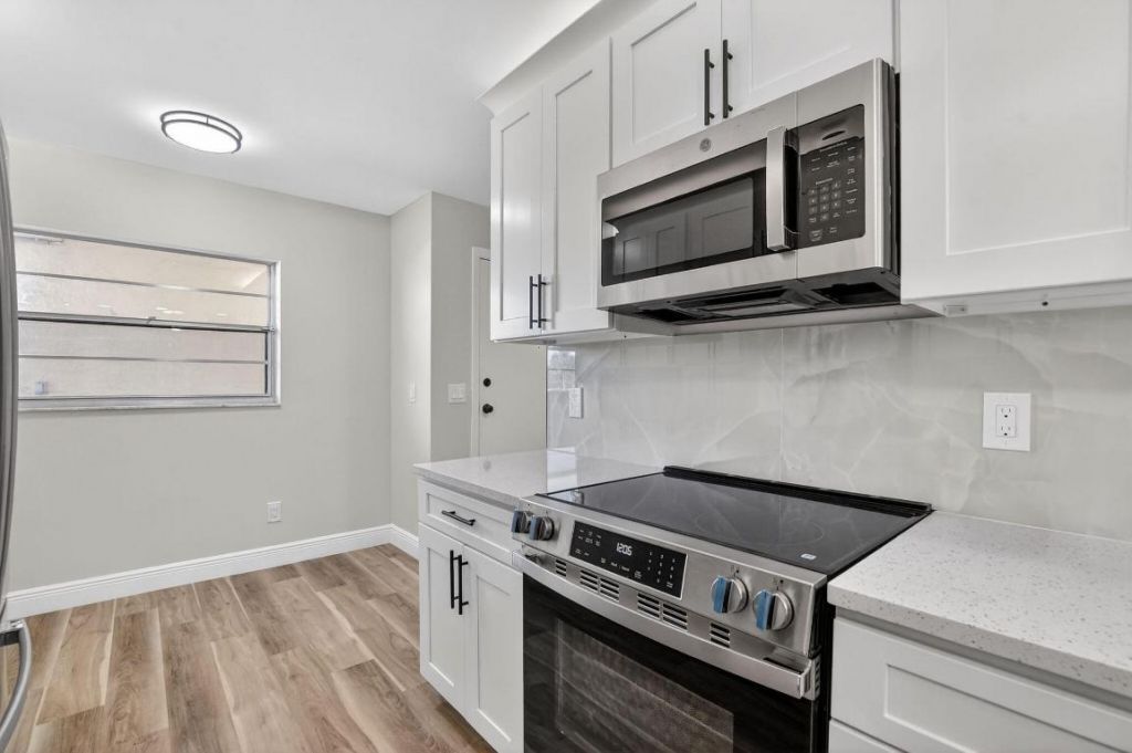 23247 Barwood Lane N, Unit 205, Boca Raton, FL 33428 Photo