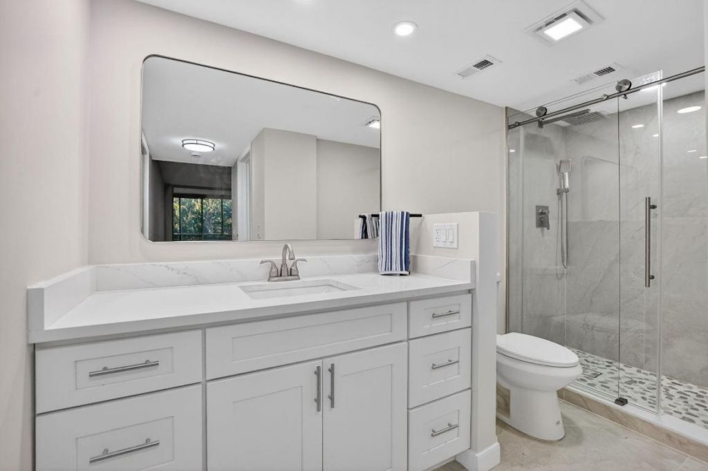 23247 Barwood Lane N, Unit 205, Boca Raton, FL 33428 Photo