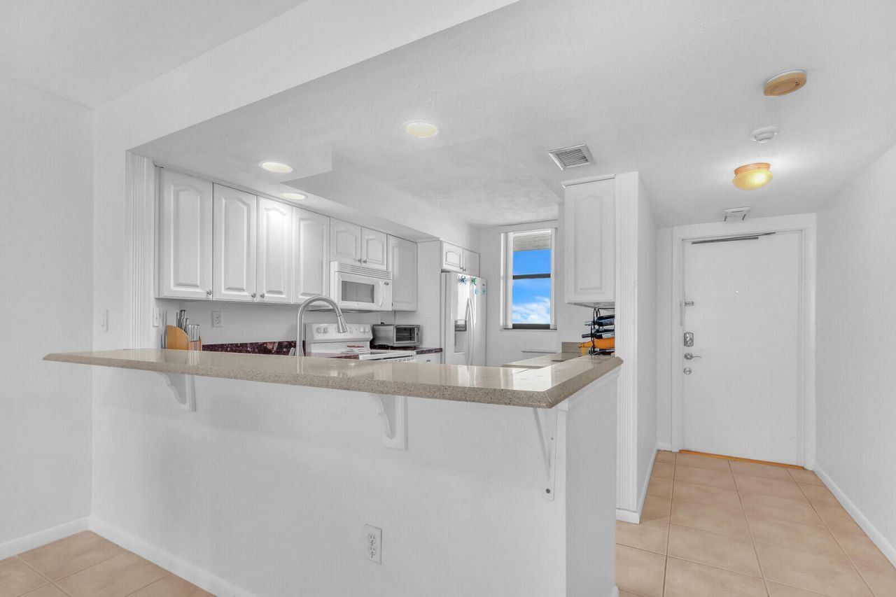 9900 S Ocean Drive, Unit 804, Jensen Beach, FL 34957 Photo