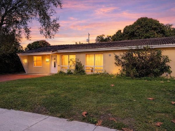 6911 Harding St, Hollywood, FL 33024