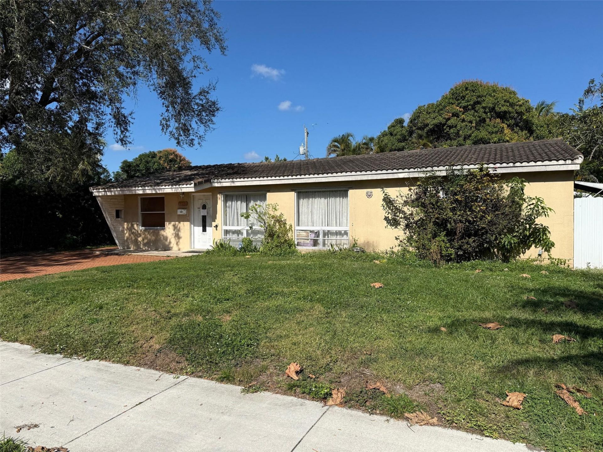 6911 Harding Street, Hollywood, FL 33024 Photo