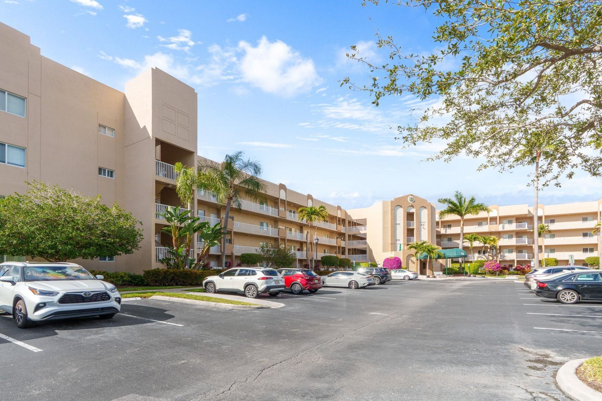 7647 Southampton Terrace, Unit 202, Tamarac, FL 33321 Photo