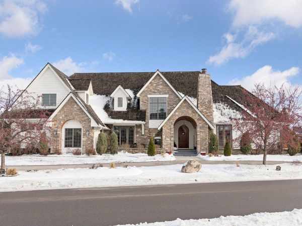9787 Sky Lane, Eden Prairie, MN 55347