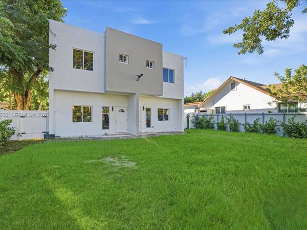 1126 NW 28 , Unit 1126, Miami, FL 33127