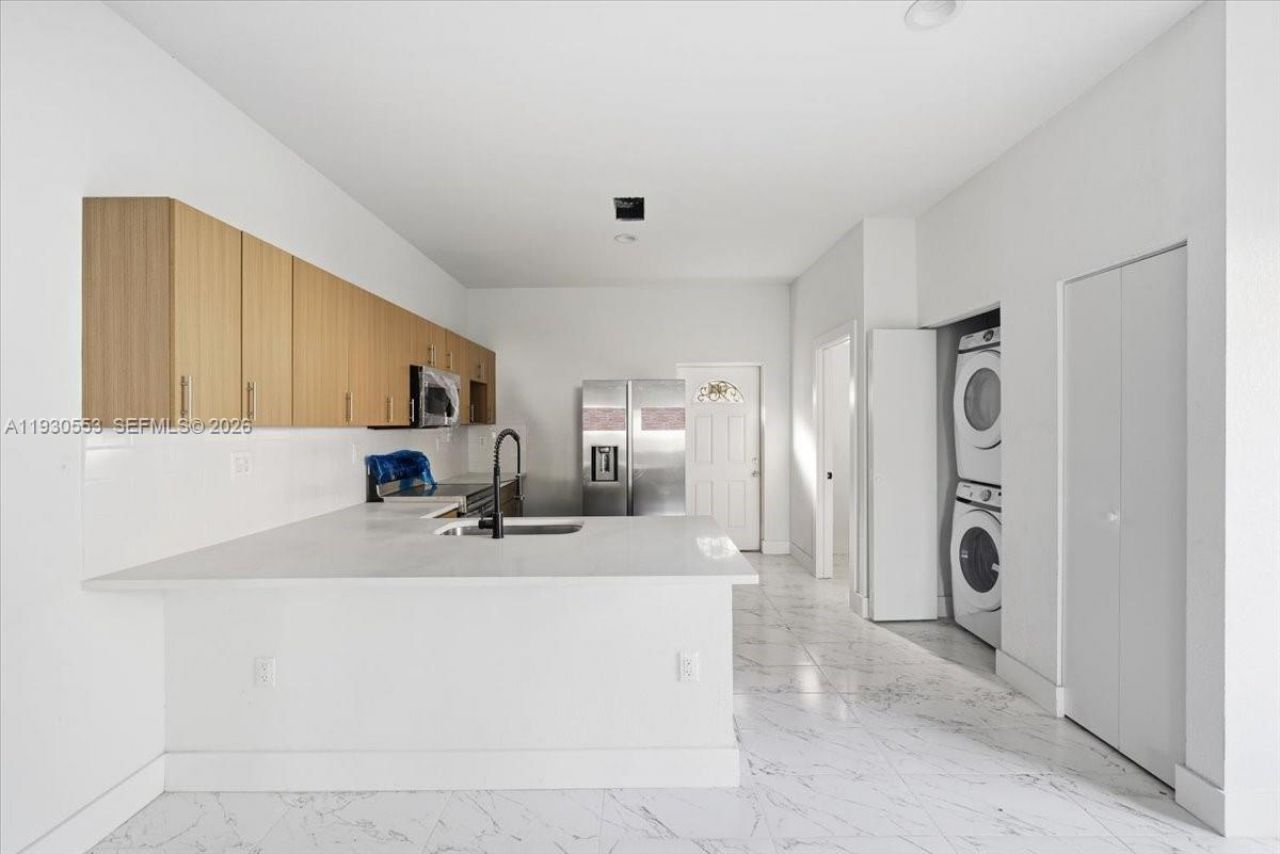 1126 NW 28 , Unit 1126, Miami, FL 33127 Photo