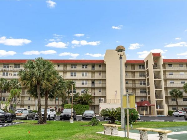 3959 Via Poinciana, Unit 605, Lake Worth, FL 33467