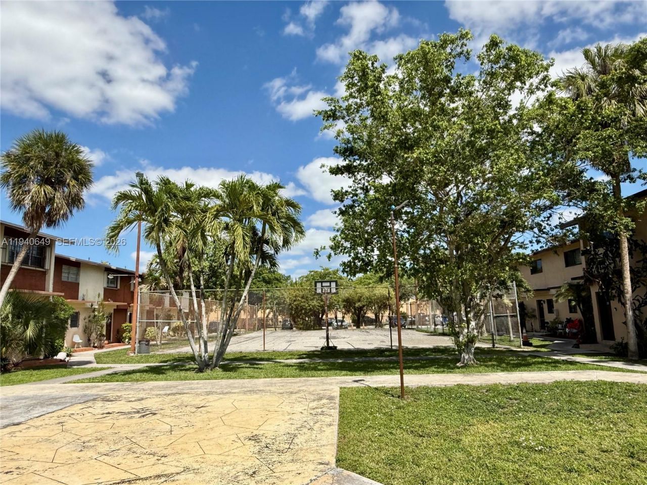 20 SW 108th Ave, Unit 7-F, Sweetwater, FL 33174 Photo