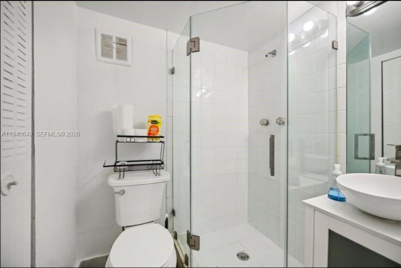 20 SW 108th Ave, Unit 7-F, Sweetwater, FL 33174 Photo