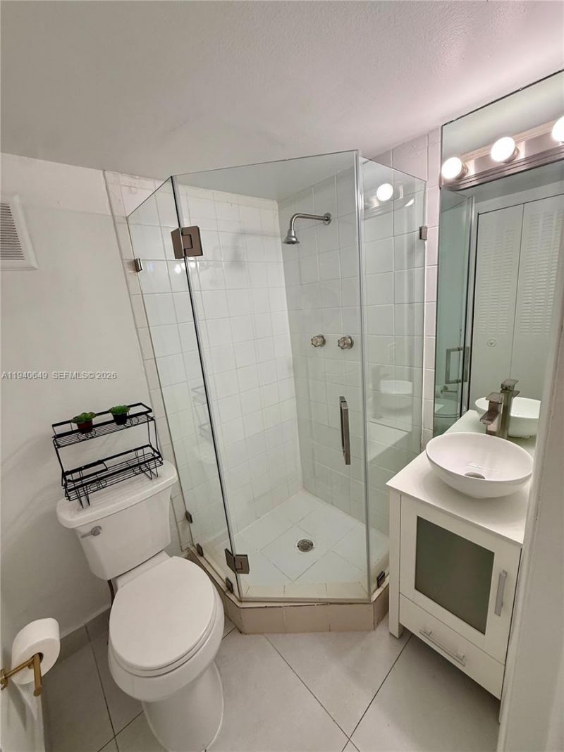 20 SW 108th Ave, Unit 7-F, Sweetwater, FL 33174 Photo