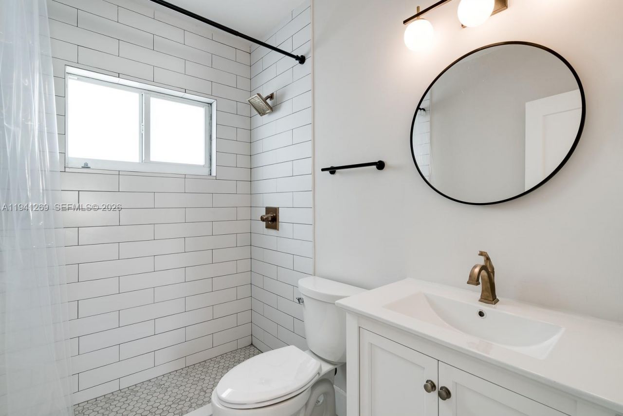 2922 S Le Jeune Rd, Unit 2, Coral Gables, FL 33134 Photo