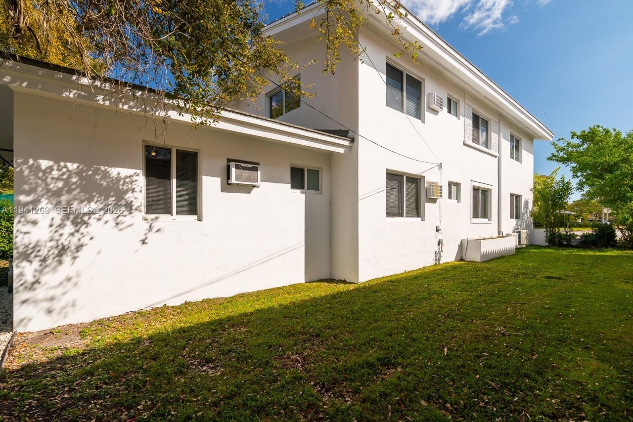 2922 S Le Jeune Rd, Unit 2, Coral Gables, FL 33134 Photo